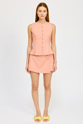 EN SAISON SLEEVELESS BUTTON FRONT KISS PEPLUM TOP